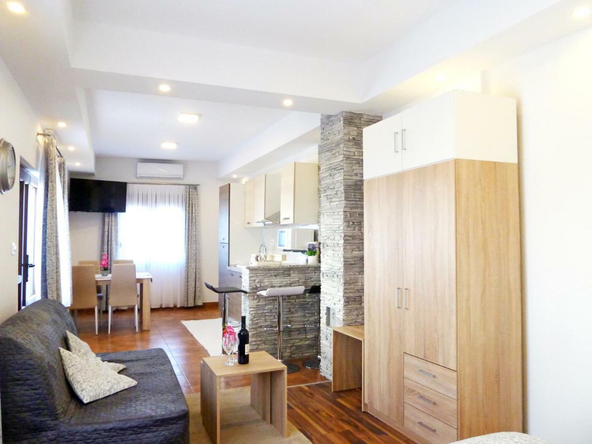 Apartment Petra I Nikola เซลิสเต เดรซิสโก ภายนอก รูปภาพ